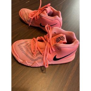 Used kids size 12.5C Nike Kylie 4 sneakers